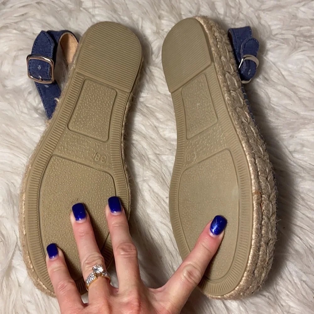 Nwot Toni pons Fiona espadrille sandals.